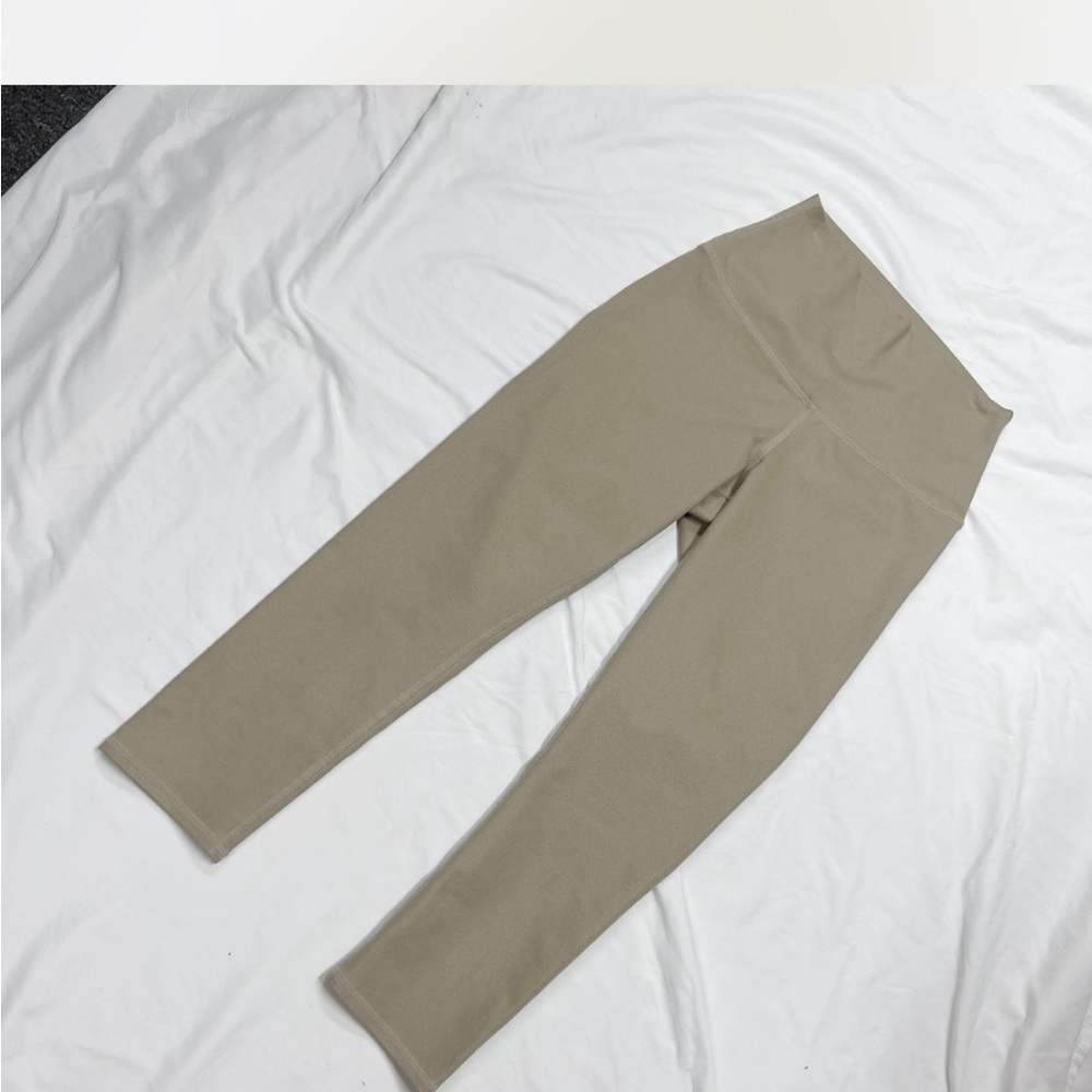 Alo Yoga high waist Airlift leggings